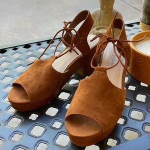 Block heels, platform sandals